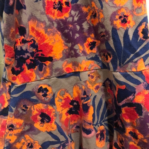 Flower Dress 🌺 - Picture 2 of 6